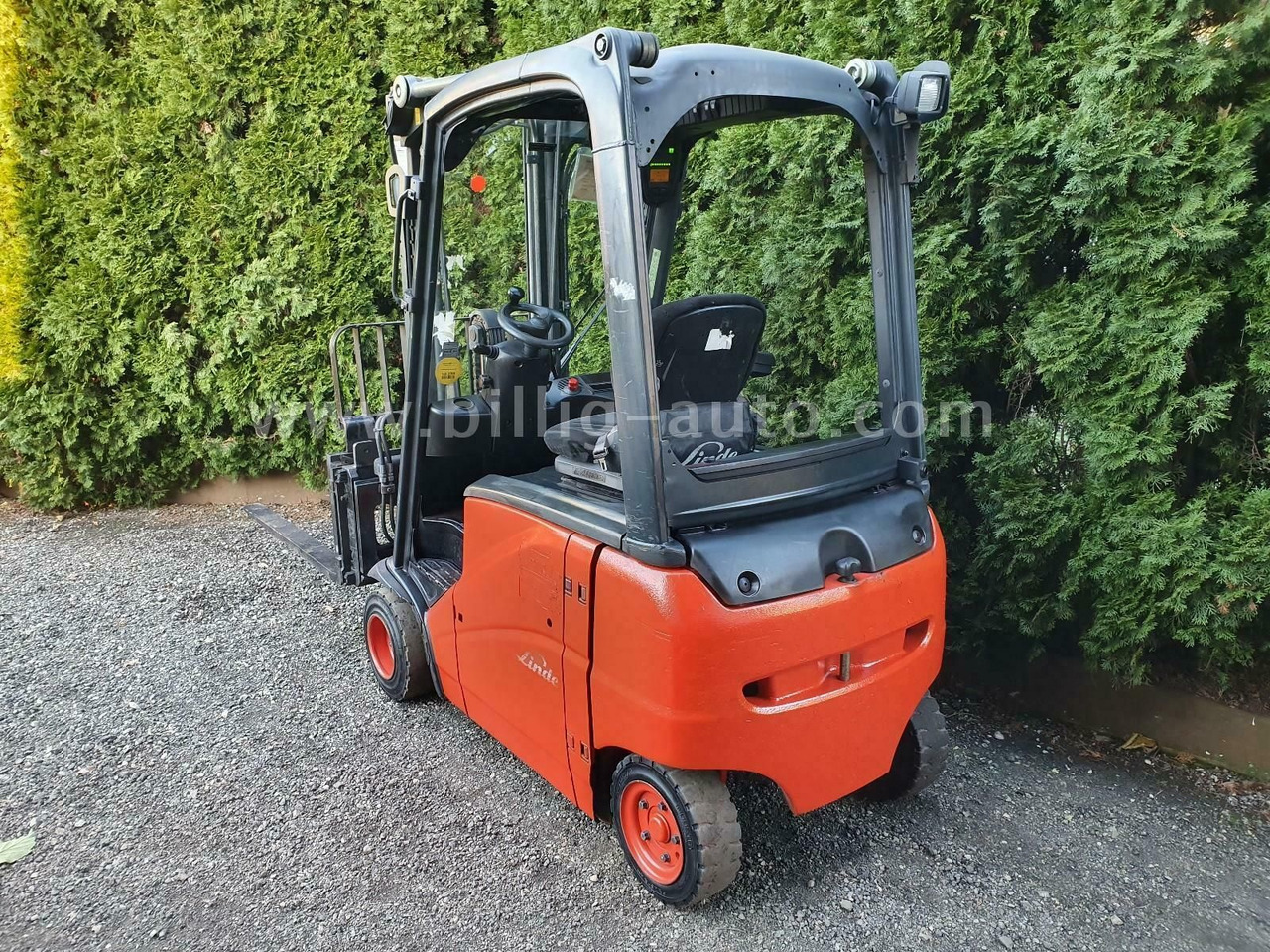 Linde E18 PH 4-Rad Seitenschieber*Zinkenverstellung* - Elektrický vysokozdvižný vozík: obrázek 4 Linde E18 PH 4-Rad Seitenschieber*Zinkenverstellung* - Elektrický vysokozdvižný vozík: obrázek 4