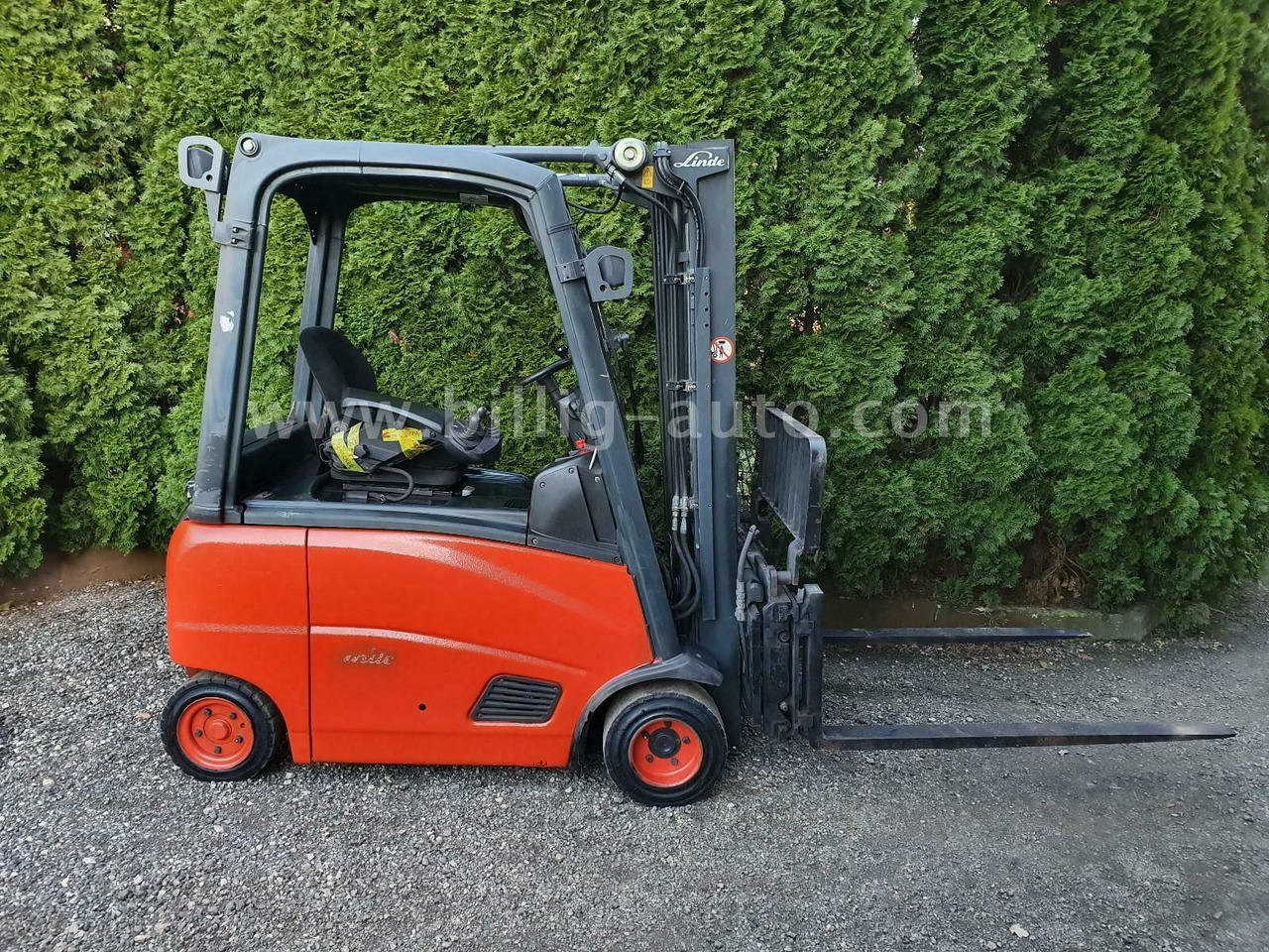 Linde E18 PH 4-Rad Seitenschieber*Zinkenverstellung* - Elektrický vysokozdvižný vozík: obrázek 3 Linde E18 PH 4-Rad Seitenschieber*Zinkenverstellung* - Elektrický vysokozdvižný vozík: obrázek 3