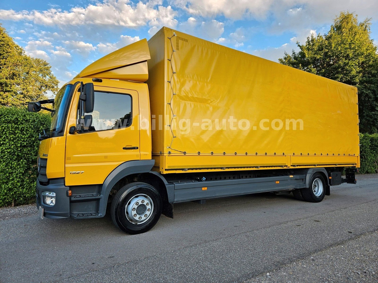 Mercedes-Benz Atego 1327 L * BREMS/SPUR-ASS*DIFF.*LBW*AHK*7.2m - Plachtový nákladní auto: obrázek 3 Mercedes-Benz Atego 1327 L * BREMS/SPUR-ASS*DIFF.*LBW*AHK*7.2m - Plachtový nákladní auto: obrázek 3