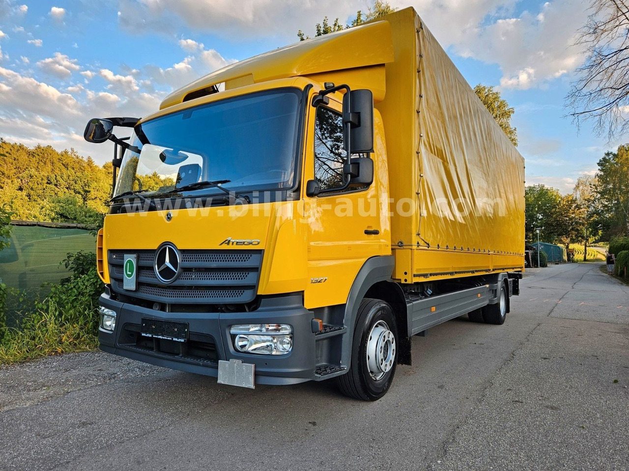 Mercedes-Benz Atego 1327 L * BREMS/SPUR-ASS*DIFF.*LBW*AHK*7.2m - Plachtový nákladní auto: obrázek 2 Mercedes-Benz Atego 1327 L * BREMS/SPUR-ASS*DIFF.*LBW*AHK*7.2m - Plachtový nákladní auto: obrázek 2