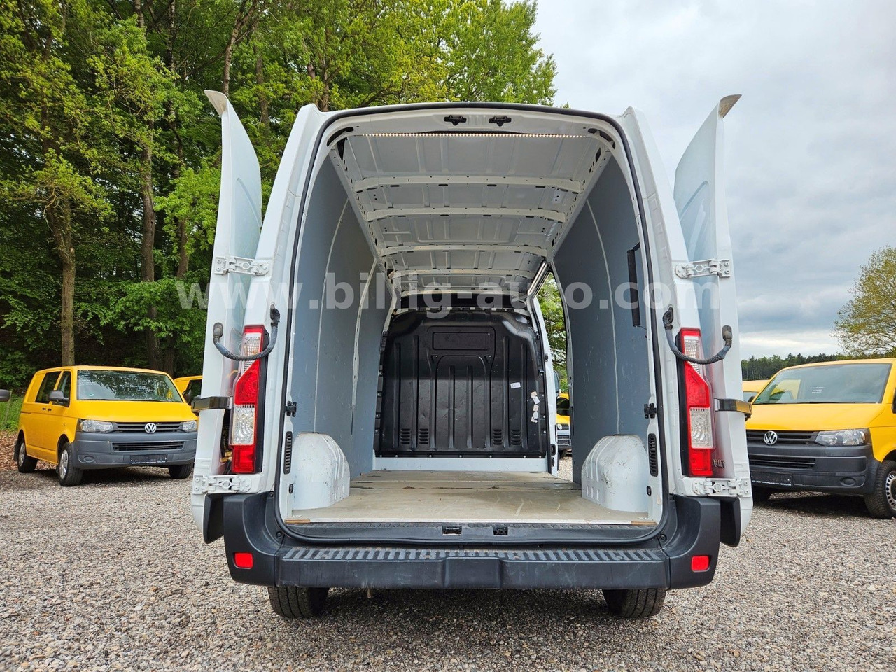 Renault Master EURO 6 *Klima*EU6*Bluetooth*Kamera*MAXI - Furgon: obrázek 5 Renault Master EURO 6 *Klima*EU6*Bluetooth*Kamera*MAXI - Furgon: obrázek 5