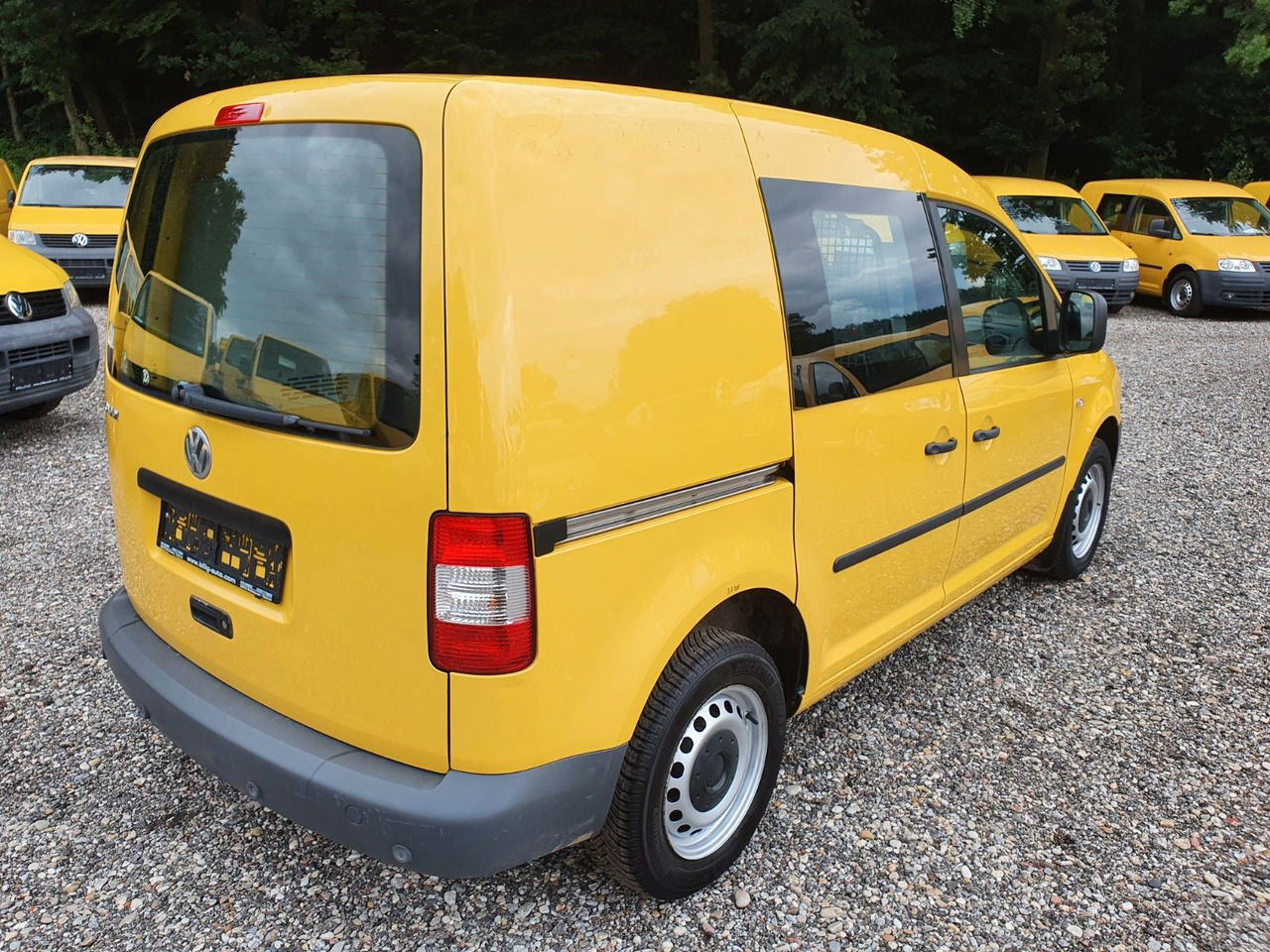 Volkswagen Caddy 2.0 SDI*1.Hand*2-Sitzer*2xSchiebetüre - Mikrobus: obrázek 3 Volkswagen Caddy 2.0 SDI*1.Hand*2-Sitzer*2xSchiebetüre - Mikrobus: obrázek 3