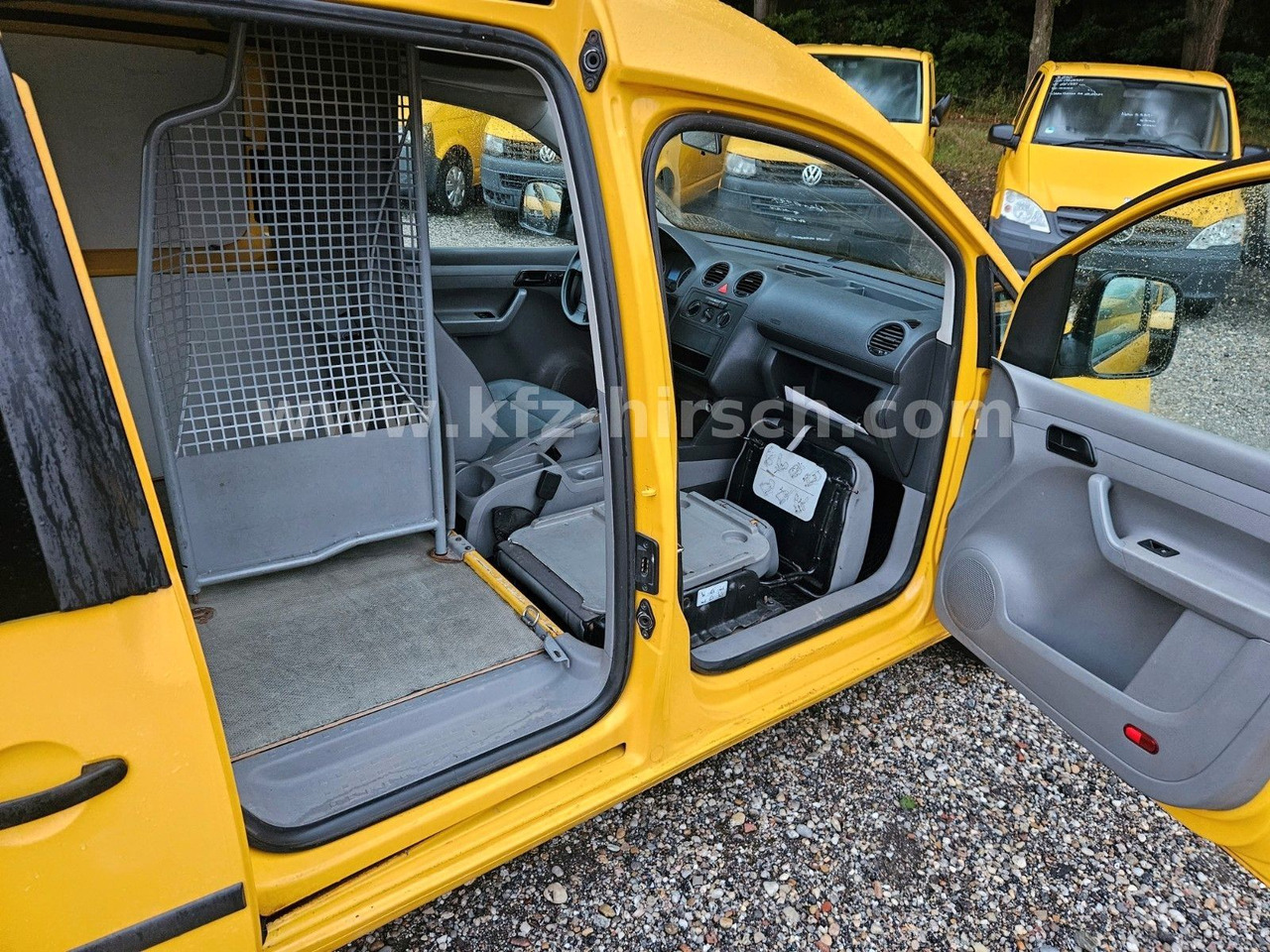 Volkswagen Caddy 2.0SDI*2xSchiebetüre*1.Hand* - Malá dodávka: obrázek 4 Volkswagen Caddy 2.0SDI*2xSchiebetüre*1.Hand* - Malá dodávka: obrázek 4