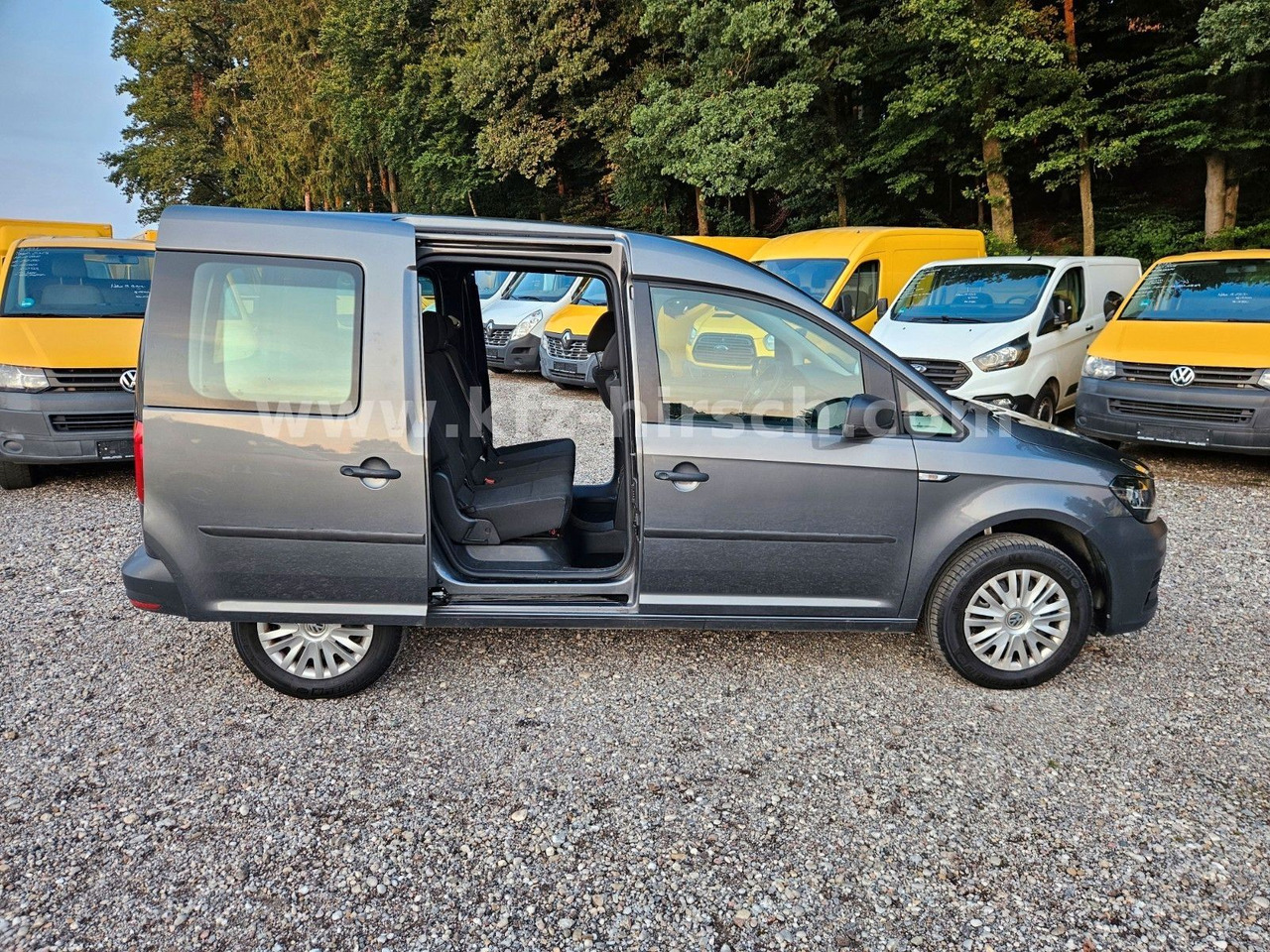 Volkswagen Caddy Temp*Sitzhzg*Navi*Blueth*2xSchiebetüre*1Hd - Mikrobus: obrázek 3 Volkswagen Caddy Temp*Sitzhzg*Navi*Blueth*2xSchiebetüre*1Hd - Mikrobus: obrázek 3