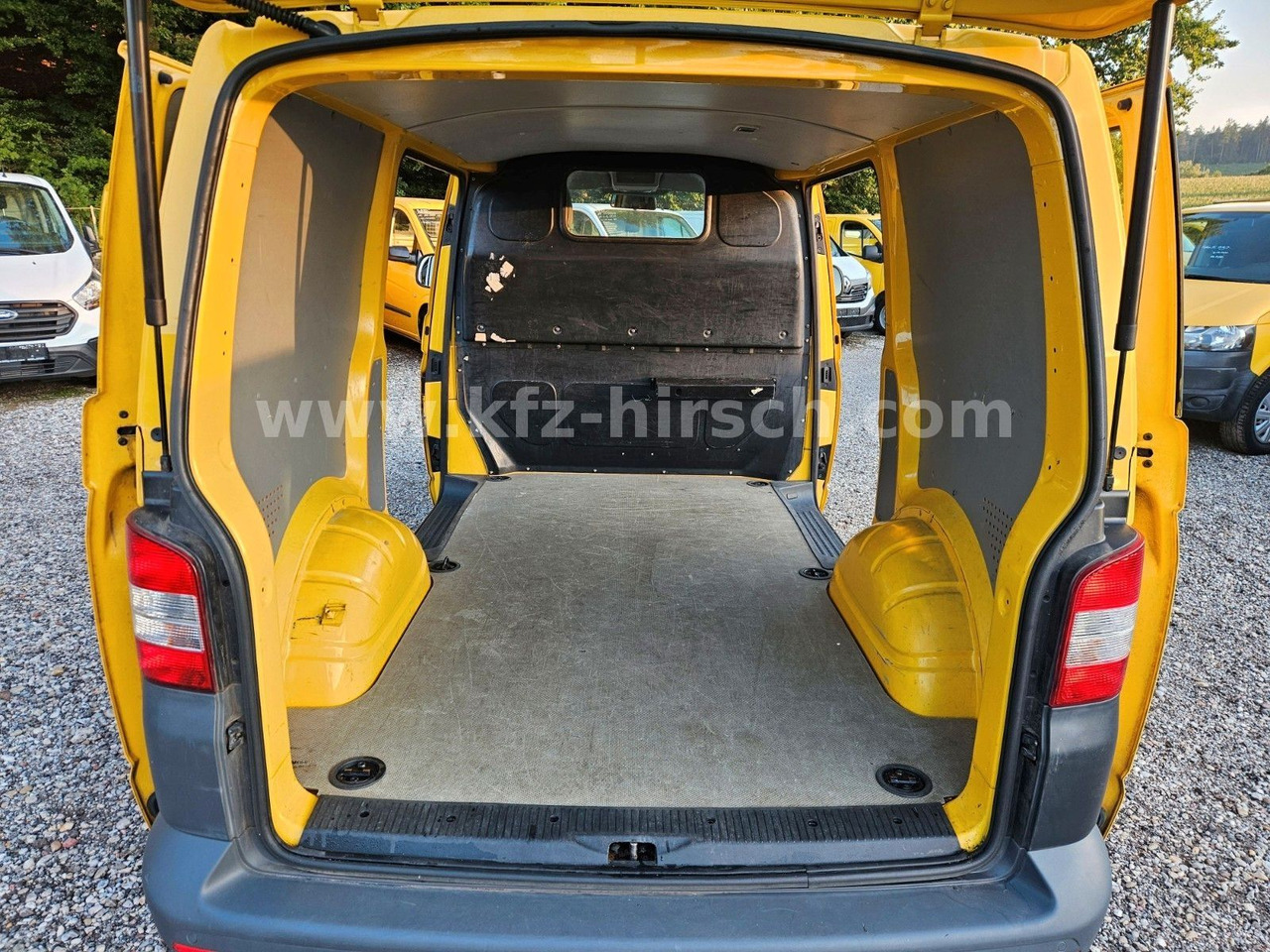 Volkswagen T5 2.0TDI Schiebetüre links+rechts 1.Hand S-heft - Mikrobus: obrázek 4 Volkswagen T5 2.0TDI Schiebetüre links+rechts 1.Hand S-heft - Mikrobus: obrázek 4