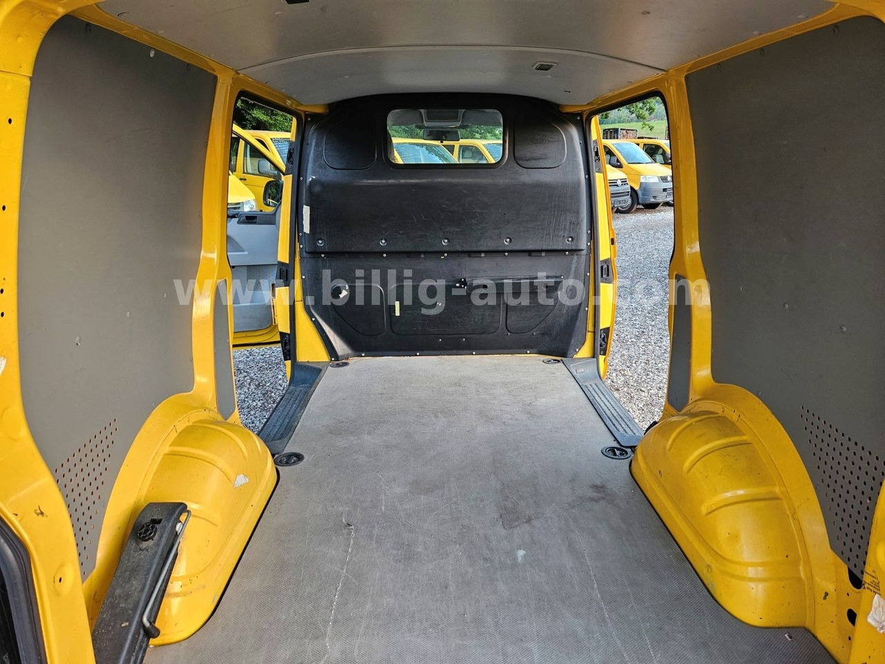 Volkswagen T5 Transporter 2.0TDI *2xSchiebetüre*Scheckheft - Malá dodávka: obrázek 3 Volkswagen T5 Transporter 2.0TDI *2xSchiebetüre*Scheckheft - Malá dodávka: obrázek 3