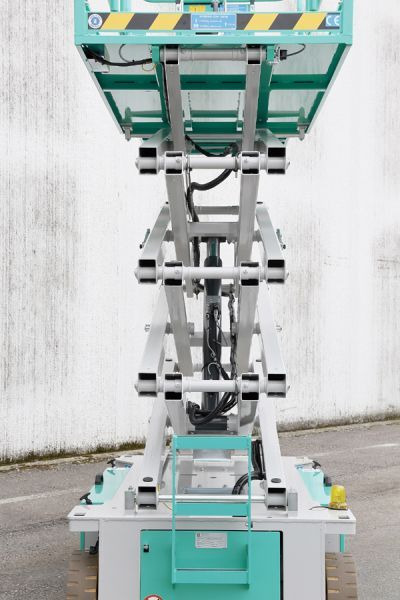 IMER GROUP Seria IM 122 Nowy podnośnik nożycowy elektryczny - Nůžková plošina: obrázek 5 IMER GROUP Seria IM 122 Nowy podnośnik nożycowy elektryczny - Nůžková plošina: obrázek 5