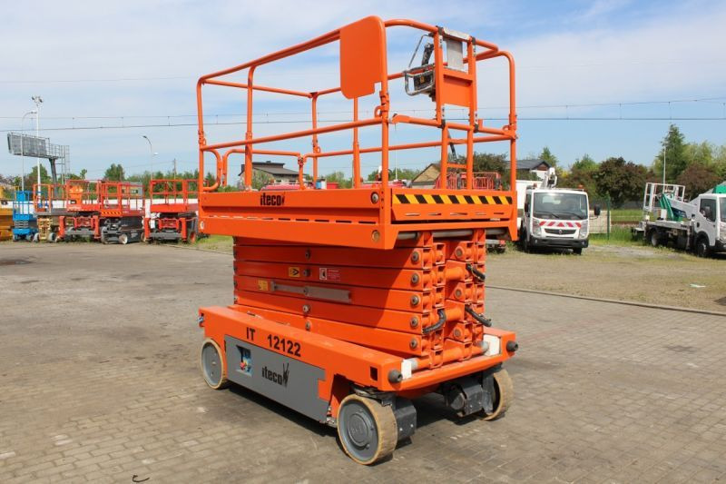 Imer podnośnik nożycowy elektryczny 14 m Imer/Iteco IT12122 - Nůžková plošina: obrázek 3 Imer podnośnik nożycowy elektryczny 14 m Imer/Iteco IT12122 - Nůžková plošina: obrázek 3