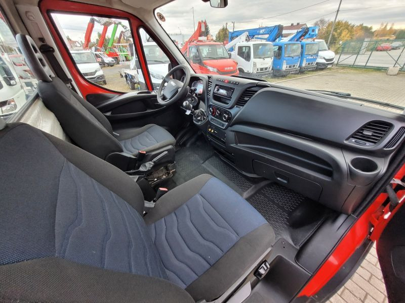 Autoplošina Iveco Daily 35S11 podnośnik koszowy 20 m Multitel MT202DS: obrázek 19 Autoplošina Iveco Daily 35S11 podnośnik koszowy 20 m Multitel MT202DS: obrázek 19