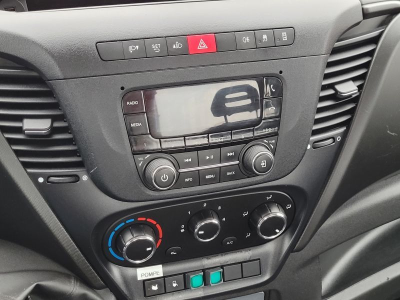 Iveco Daily 35S12 podnośnik koszowy 17 m CTE B-Lift 17 - Autoplošina: obrázek 3 Iveco Daily 35S12 podnośnik koszowy 17 m CTE B-Lift 17 - Autoplošina: obrázek 3