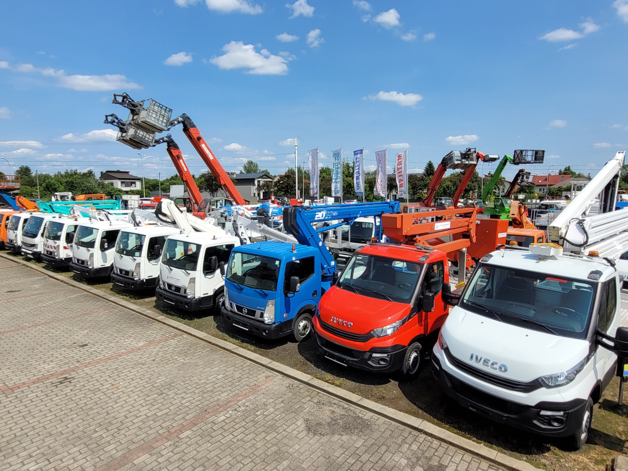 Iveco Daily 35S12 podnośnik koszowy 20 m Multitel MX200 bucket truck boom lift - Autoplošina: obrázek 2 Iveco Daily 35S12 podnośnik koszowy 20 m Multitel MX200 bucket truck boom lift - Autoplošina: obrázek 2