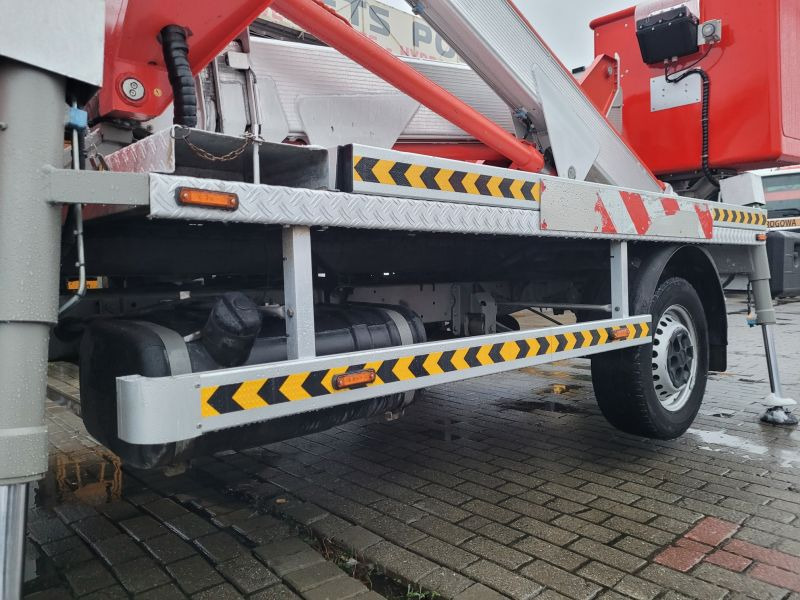 Autoplošina Iveco Iveco Daily 35S11 podnośnik koszowy 20 m Multitel MX200: obrázek 10 Autoplošina Iveco Iveco Daily 35S11 podnośnik koszowy 20 m Multitel MX200: obrázek 10