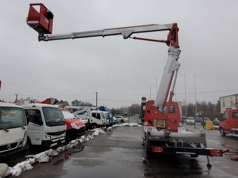 Autoplošina Iveco Iveco Daily 35S11 podnośnik koszowy 20 m Multitel MX200: obrázek 15 Autoplošina Iveco Iveco Daily 35S11 podnośnik koszowy 20 m Multitel MX200: obrázek 15