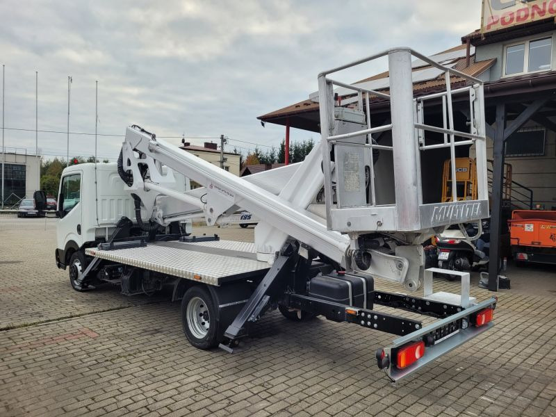 Nissan Cabstar NT400 podnośnik koszowy 20 m Multitel HX195 bucket truck boom lift - Autoplošina: obrázek 5 Nissan Cabstar NT400 podnośnik koszowy 20 m Multitel HX195 bucket truck boom lift - Autoplošina: obrázek 5