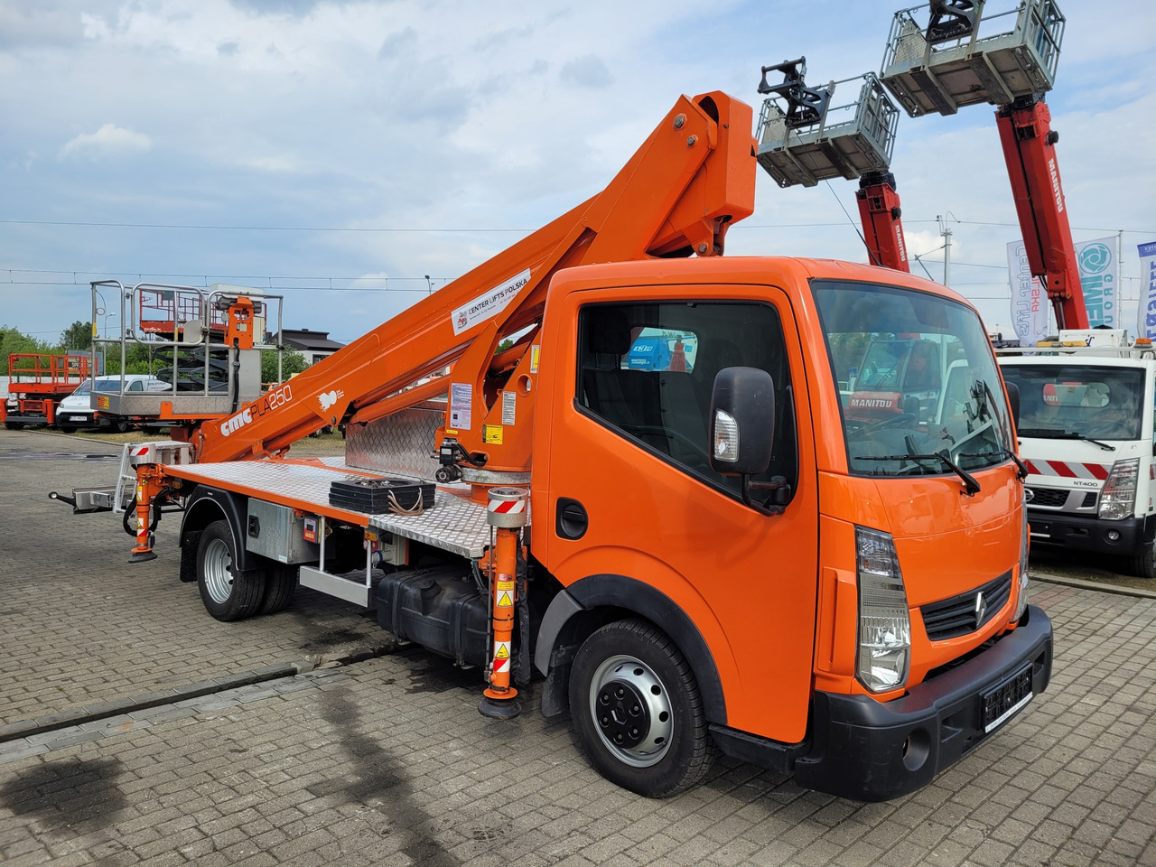 Renault Maxity podnośnik zwyżka 25 m CMC PLA250 bucket truck boom lift - Autoplošina: obrázek 3 Renault Maxity podnośnik zwyżka 25 m CMC PLA250 bucket truck boom lift - Autoplošina: obrázek 3