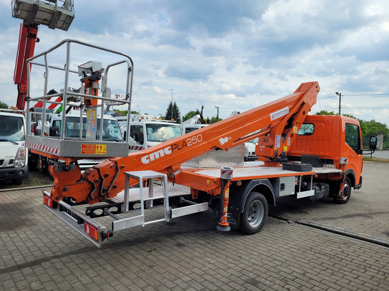 Renault Maxity podnośnik zwyżka 25 m CMC PLA250 bucket truck boom lift - Autoplošina: obrázek 4 Renault Maxity podnośnik zwyżka 25 m CMC PLA250 bucket truck boom lift - Autoplošina: obrázek 4
