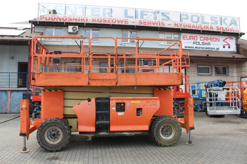 Podnośnik nożycowy 4x4 terenowy 15 m JLG 4394 RT - Nůžková plošina: obrázek 5 Podnośnik nożycowy 4x4 terenowy 15 m JLG 4394 RT - Nůžková plošina: obrázek 5