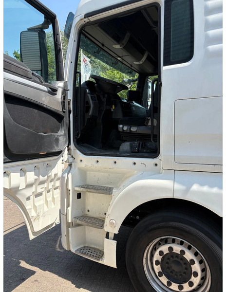 MAN TGX 26.440 / LOW KM ORIGINAL / HOLLAND TRUCK / 2 BEDS / - Tahač: obrázek 5 MAN TGX 26.440 / LOW KM ORIGINAL / HOLLAND TRUCK / 2 BEDS / - Tahač: obrázek 5