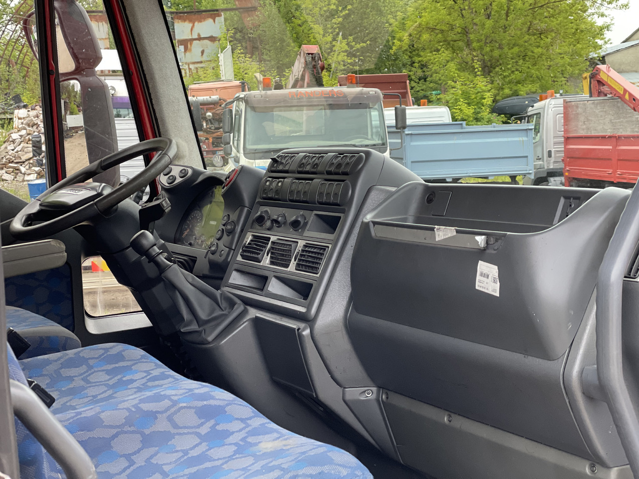 Auto s hydraulickou rukou IVECO EUROCARGO: obrázek 15