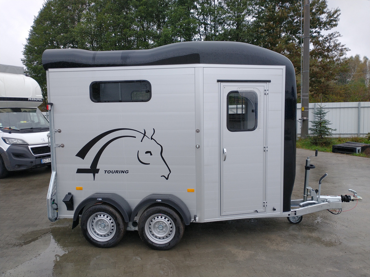 Cheval Liberté Touring Country + Siodlarnia, Debon - Přepravník na koně: obrázek 2 Cheval Liberté Touring Country + Siodlarnia, Debon - Přepravník na koně: obrázek 2