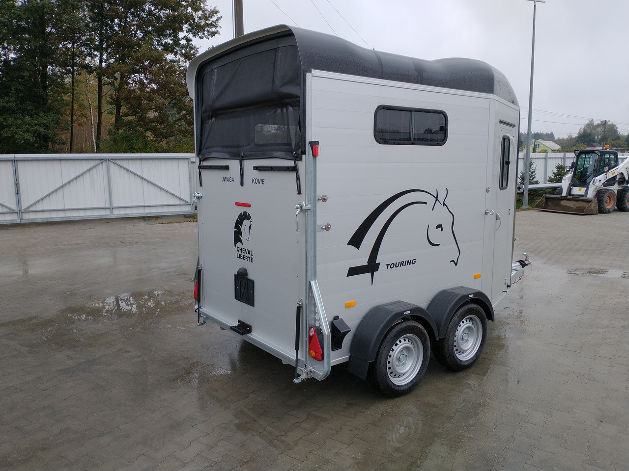Cheval Liberté Touring Country + Siodlarnia, Debon - Přepravník na koně: obrázek 3 Cheval Liberté Touring Country + Siodlarnia, Debon - Přepravník na koně: obrázek 3