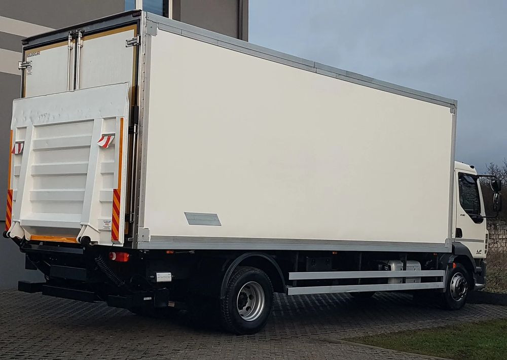 DAF 16T LF 230 WINDA CHŁODNIA 16EP 6,58x2,48x2,38 KLIMA IZOTERMA MROŹNIA - Chladírenský nákladní automobil: obrázek 4 DAF 16T LF 230 WINDA CHŁODNIA 16EP 6,58x2,48x2,38 KLIMA IZOTERMA MROŹNIA - Chladírenský nákladní automobil: obrázek 4