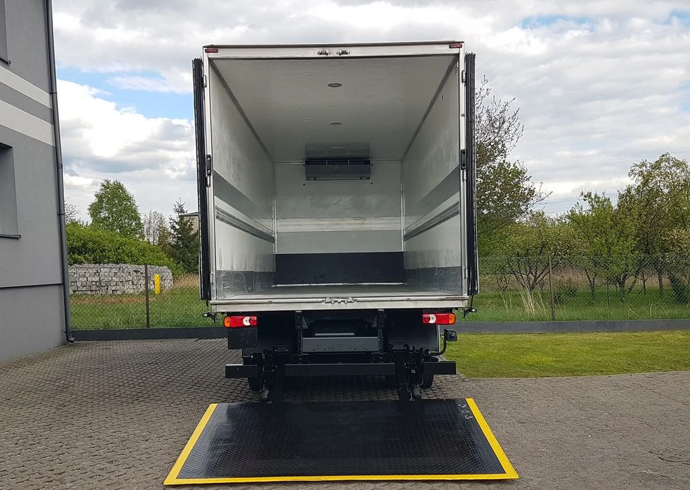 DAF 16T LF 230 WINDA CHŁODNIA 16EP 6,60x2,48x2,39 KLIMA IZOTERMA MROŹNIA - Chladírenský nákladní automobil: obrázek 5 DAF 16T LF 230 WINDA CHŁODNIA 16EP 6,60x2,48x2,39 KLIMA IZOTERMA MROŹNIA - Chladírenský nákladní automobil: obrázek 5