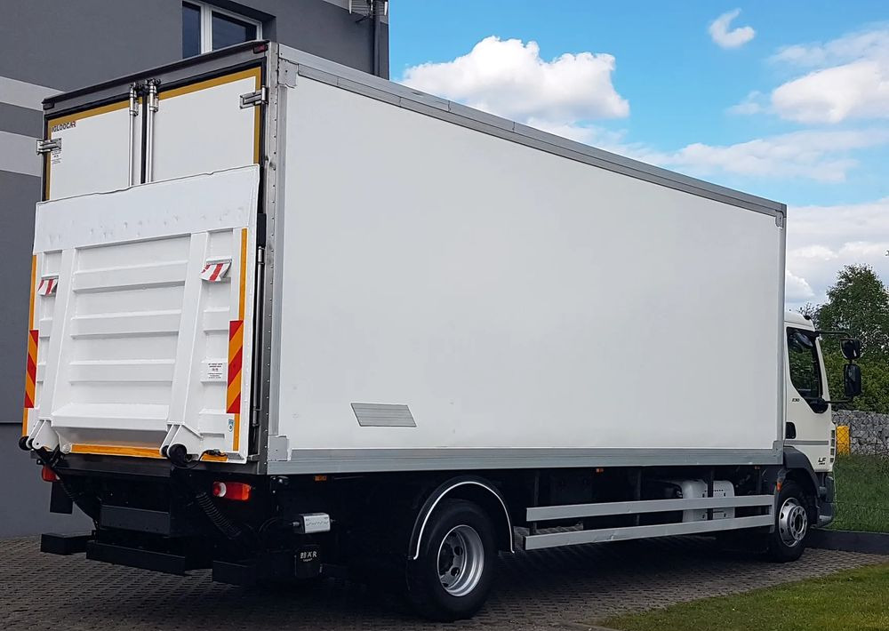 DAF 16T LF 230 WINDA CHŁODNIA 16EP 6,60x2,48x2,39 KLIMA IZOTERMA MROŹNIA - Chladírenský nákladní automobil: obrázek 4 DAF 16T LF 230 WINDA CHŁODNIA 16EP 6,60x2,48x2,39 KLIMA IZOTERMA MROŹNIA - Chladírenský nákladní automobil: obrázek 4