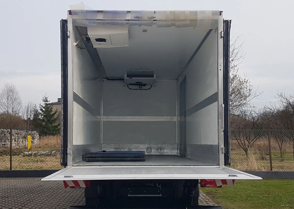 Iveco Daily 70-170 WINDA CHŁODNIA 10EP AGREGAT IZOTERMA - Chladírenský nákladní automobil: obrázek 5 Iveco Daily 70-170 WINDA CHŁODNIA 10EP AGREGAT IZOTERMA - Chladírenský nákladní automobil: obrázek 5