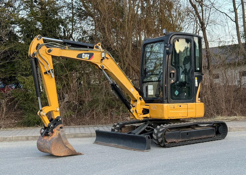 Caterpillar Minikoparka * CAT 303.5 E CR * Sprowadzona ! * Bardzo Dobry Stan * Minikoparka - Pásové rýpadlo: obrázek 1 Caterpillar Minikoparka * CAT 303.5 E CR * Sprowadzona ! * Bardzo Dobry Stan * Minikoparka - Pásové rýpadlo: obrázek 1