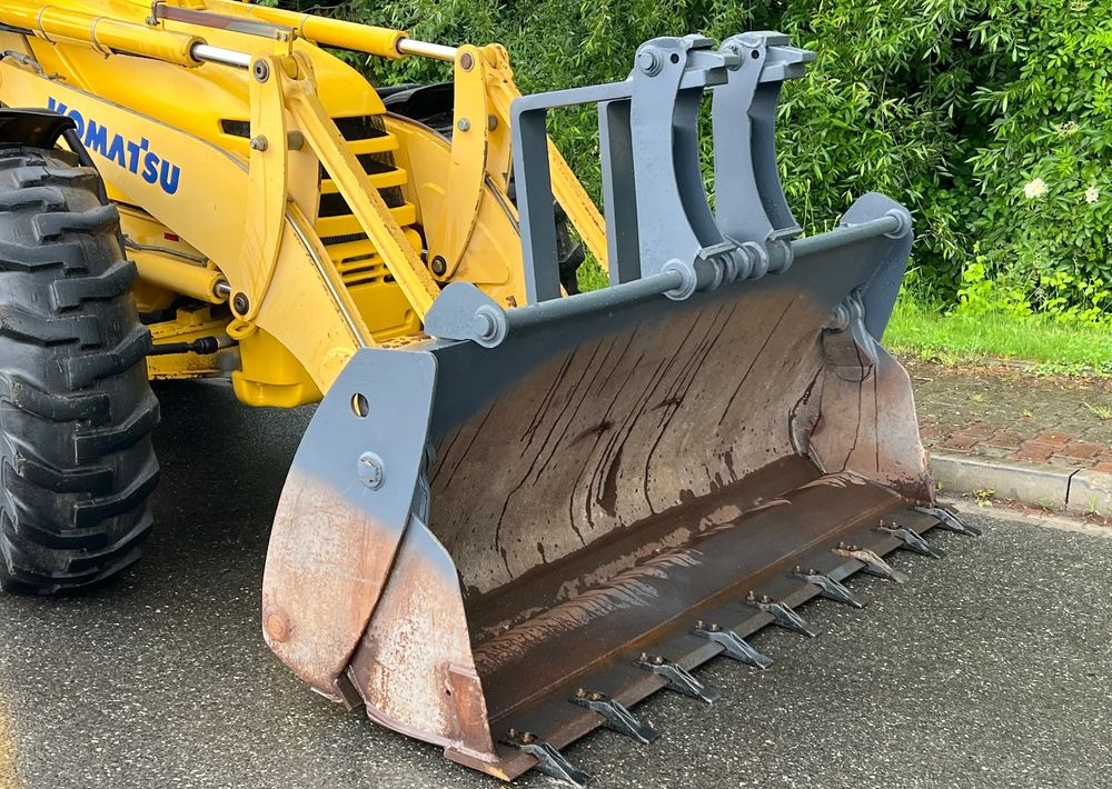 Komatsu * Koparko Ładowarka * Komatsu WB 97 S Utility * - Rýpadlo-nakladač: obrázek 2 Komatsu * Koparko Ładowarka * Komatsu WB 97 S Utility * - Rýpadlo-nakladač: obrázek 2