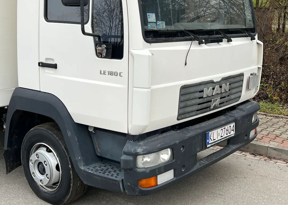 MAN MAN 8-180 KONTENER WINDA ZAŁADOWCZA - Skříňový nákladní auto: obrázek 3 MAN MAN 8-180 KONTENER WINDA ZAŁADOWCZA - Skříňový nákladní auto: obrázek 3
