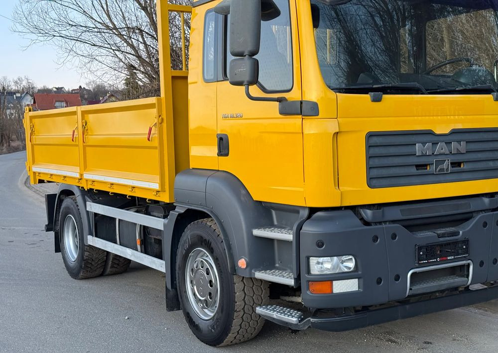 MAN * MAN TGA 18-320 * Kiper Wywrotka * 4x2 * Kran * Sprowadzony* Bardzo Dobry Stan - Sklápěč: obrázek 3 MAN * MAN TGA 18-320 * Kiper Wywrotka * 4x2 * Kran * Sprowadzony* Bardzo Dobry Stan - Sklápěč: obrázek 3
