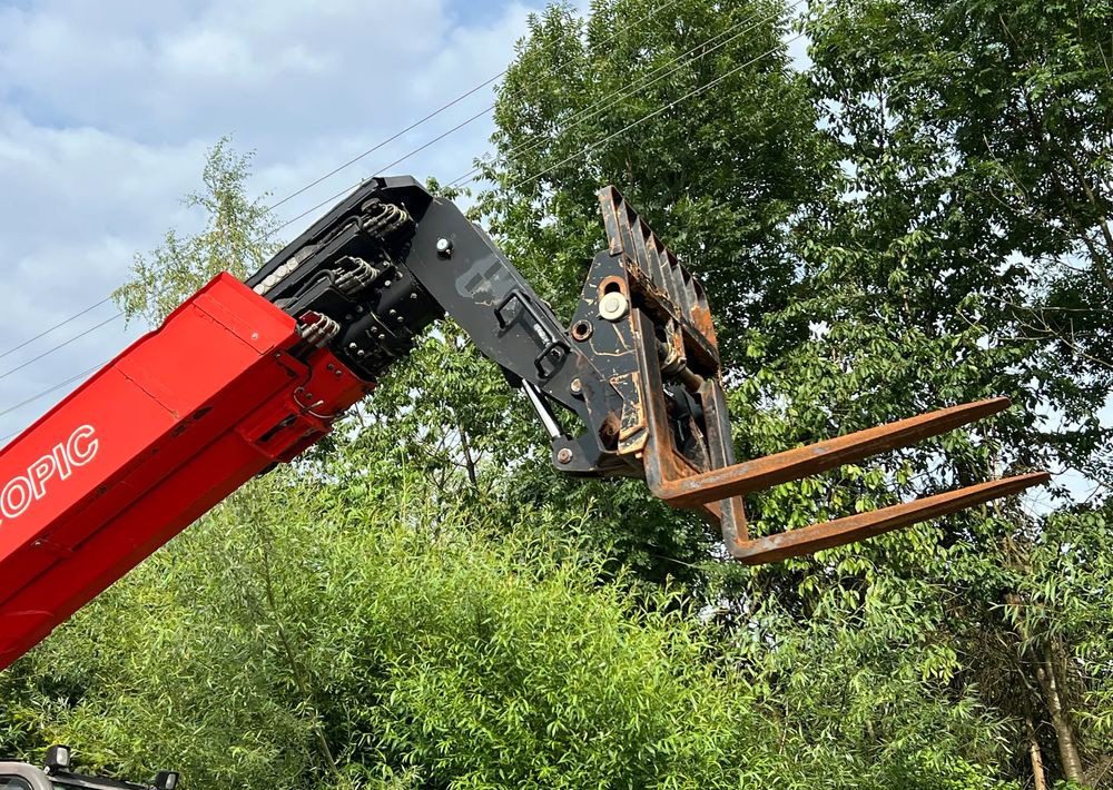 Manitou ŁADOWARKA TELESKOPOWA MANITOU MRT 2150 STAN IDEALNY - Teleskopický manipulátor: obrázek 4 Manitou ŁADOWARKA TELESKOPOWA MANITOU MRT 2150 STAN IDEALNY - Teleskopický manipulátor: obrázek 4