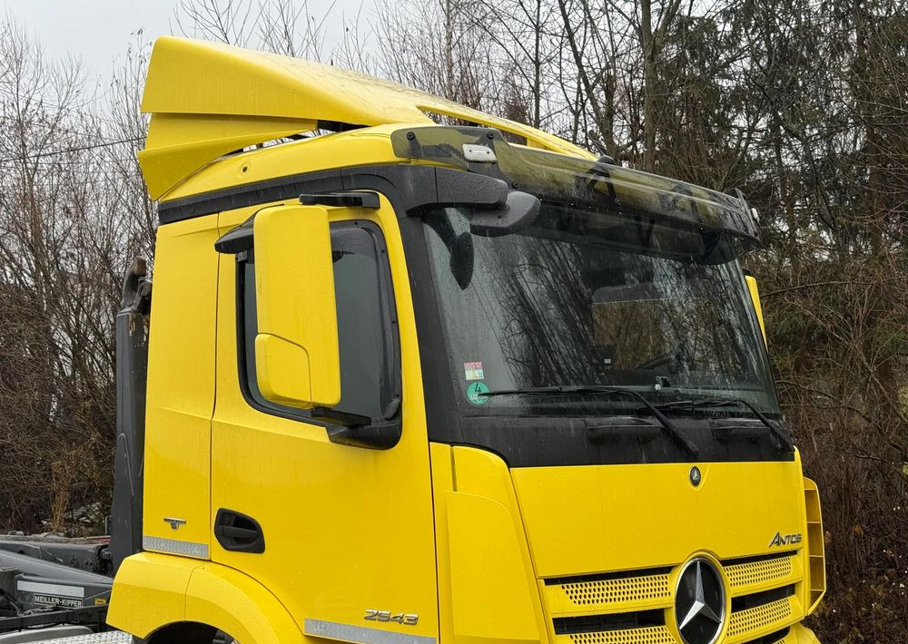 Mercedes-Benz * Hakowiec * Mercedes Antos 2543 * Sprowadzony * Stan Perfekcyjny - Hákový nosič kontejnerů: obrázek 5 Mercedes-Benz * Hakowiec * Mercedes Antos 2543 * Sprowadzony * Stan Perfekcyjny - Hákový nosič kontejnerů: obrázek 5