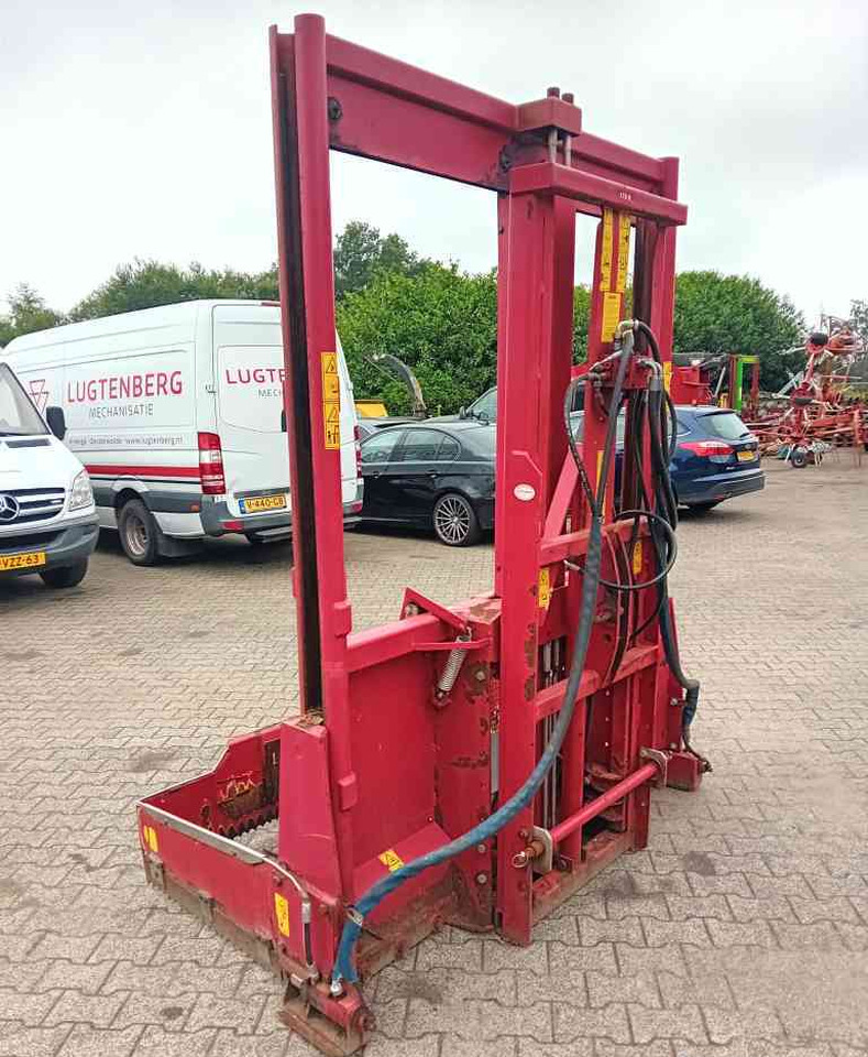 BVL Megastar 170 kuilvoersnijder met lift - Technika na siláž: obrázek 4 BVL Megastar 170 kuilvoersnijder met lift - Technika na siláž: obrázek 4