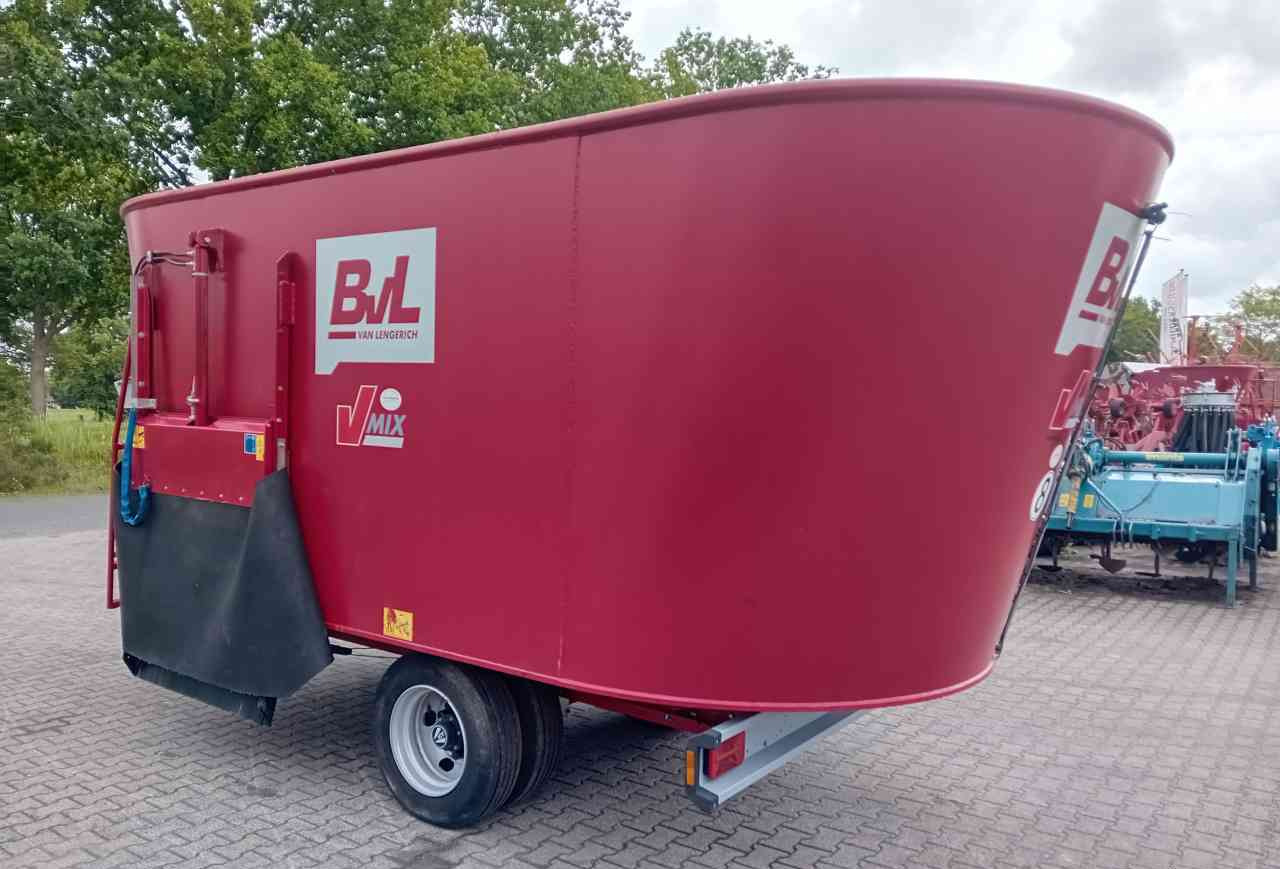 BVL V-Mix Plus 22-2S Voermengwagen Voermachines - Krmný míchací vůz: obrázek 3 BVL V-Mix Plus 22-2S Voermengwagen Voermachines - Krmný míchací vůz: obrázek 3