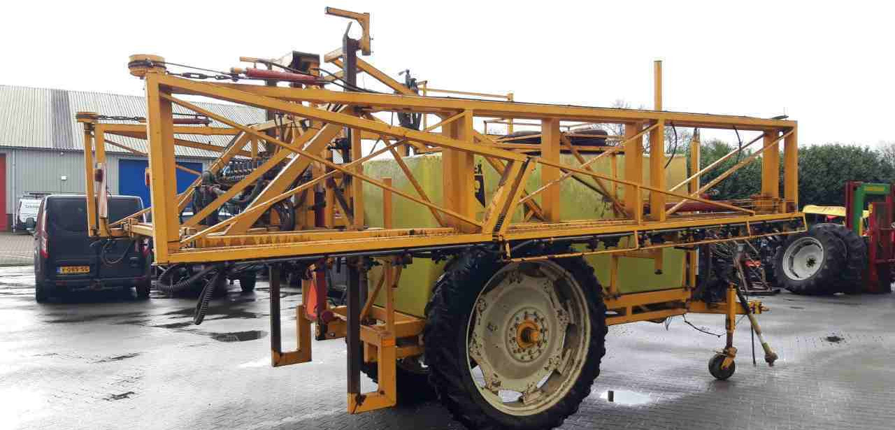 Dubex Vector 33 m. 3200 l. veldspuiten - Tažený postřikovač: obrázek 3 Dubex Vector 33 m. 3200 l. veldspuiten - Tažený postřikovač: obrázek 3