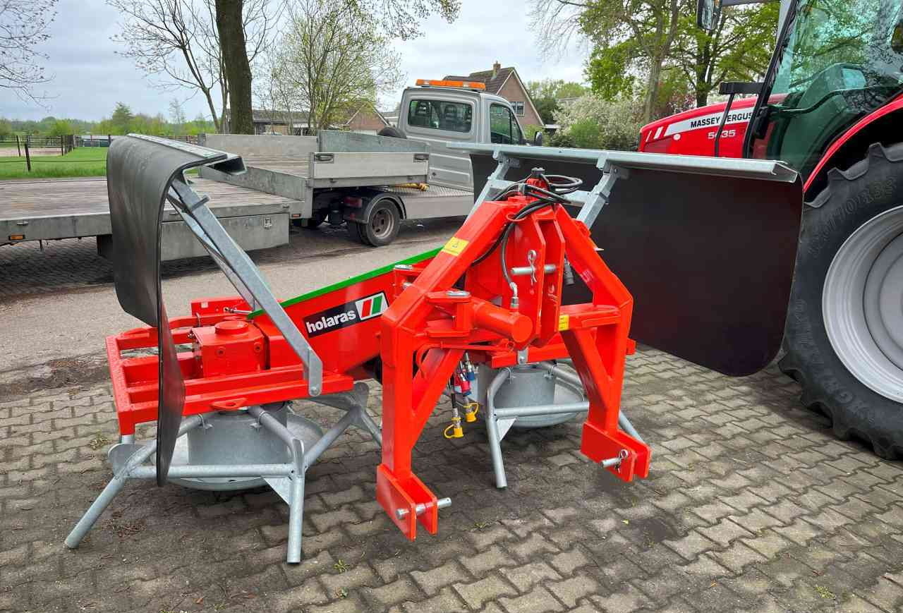 Holaras Jumbo HK kuilverdeler nieuw Weidebouwmachines - Technika na siláž: obrázek 3 Holaras Jumbo HK kuilverdeler nieuw Weidebouwmachines - Technika na siláž: obrázek 3