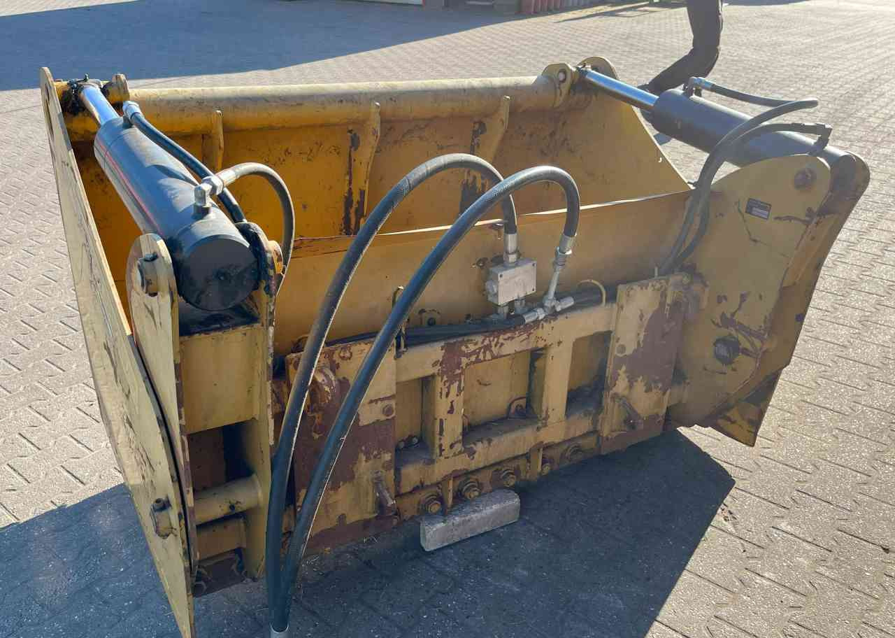 Mammut Kuilhapper Euro aansluiting voermachines - Technika na siláž: obrázek 4 Mammut Kuilhapper Euro aansluiting voermachines - Technika na siláž: obrázek 4