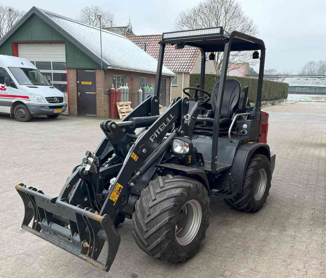 Pitbull X27-45CRT Minishovel - Kolový nakladač: obrázek 3 Pitbull X27-45CRT Minishovel - Kolový nakladač: obrázek 3