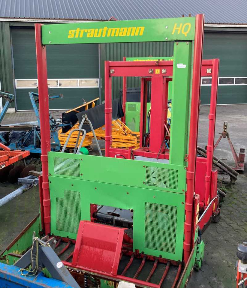 Strautmann HQ 3800 kuilsnijder voermachines - Technika na siláž: obrázek 1 Strautmann HQ 3800 kuilsnijder voermachines - Technika na siláž: obrázek 1