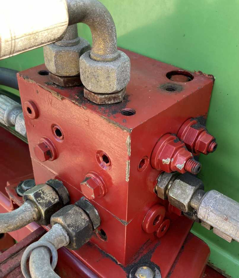 Strautmann Hydrofox HK3 kuilsnijder kuilvoersnijder U snijder voermachines - Technika na siláž: obrázek 4 Strautmann Hydrofox HK3 kuilsnijder kuilvoersnijder U snijder voermachines - Technika na siláž: obrázek 4