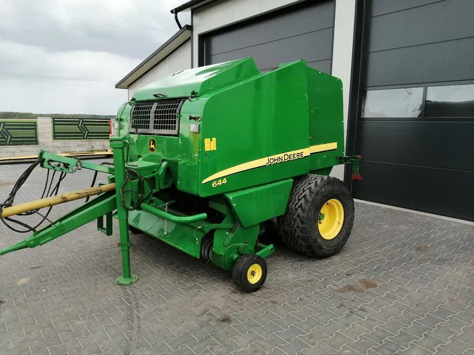 JOHN DEERE 644/2011r 578 PREMIUM opuszczana podloga cover edge - Lis na válcové balíky: obrázek 4 JOHN DEERE 644/2011r 578 PREMIUM opuszczana podloga cover edge - Lis na válcové balíky: obrázek 4