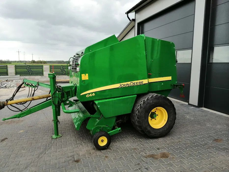 JOHN DEERE 644/2011r 578 PREMIUM opuszczana podloga cover edge - Lis na válcové balíky: obrázek 1 JOHN DEERE 644/2011r 578 PREMIUM opuszczana podloga cover edge - Lis na válcové balíky: obrázek 1