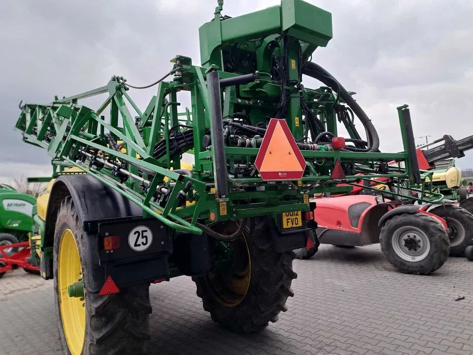 John Deere 944i - Tažený postřikovač: obrázek 3 John Deere 944i - Tažený postřikovač: obrázek 3