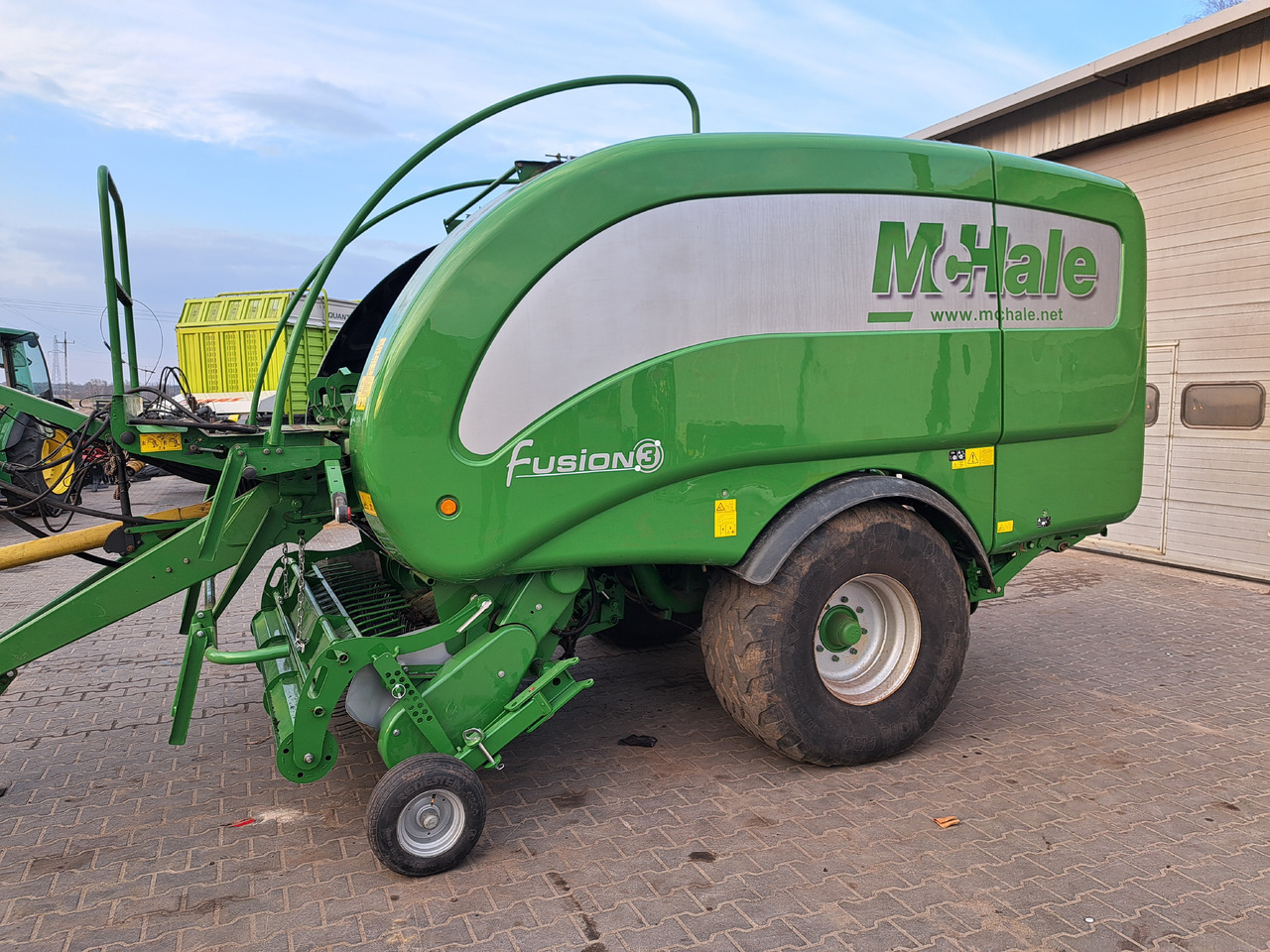 McHALE Fusion 3 - Lis na válcové balíky: obrázek 2 McHALE Fusion 3 - Lis na válcové balíky: obrázek 2