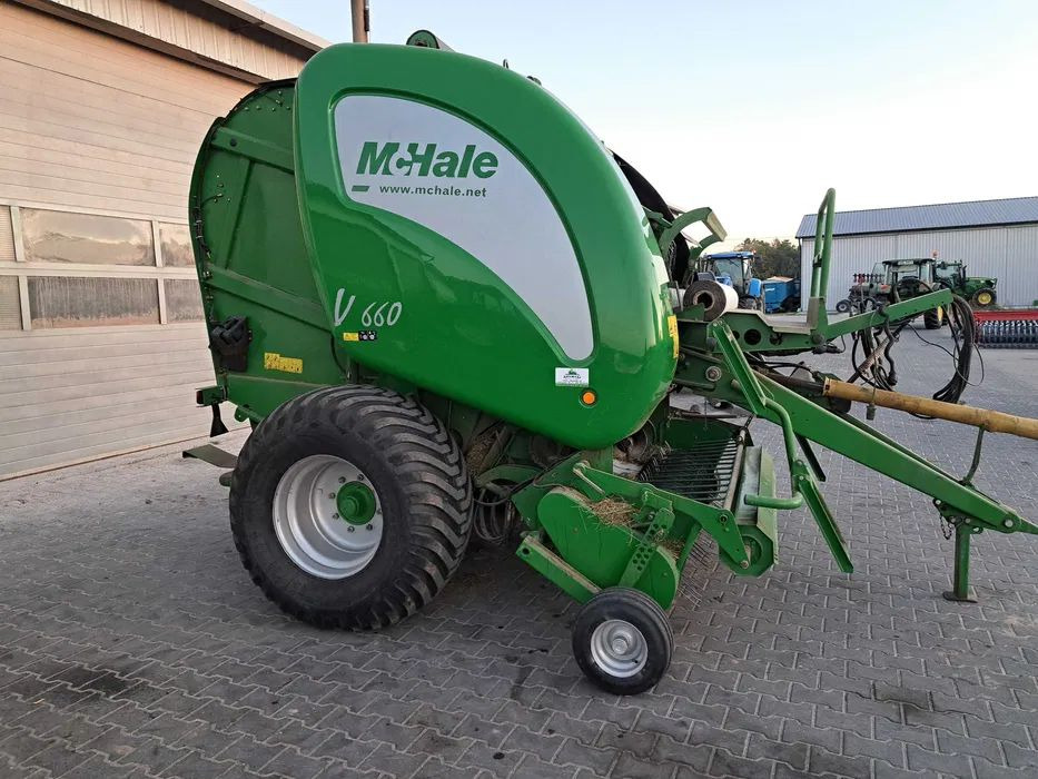 Mchale V660 - Lis na válcové balíky: obrázek 1 Mchale V660 - Lis na válcové balíky: obrázek 1