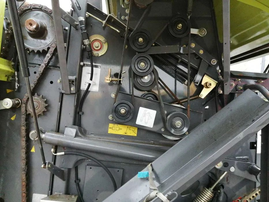 Prasa rolująca Claas Rollant 374 - Lis na válcové balíky: obrázek 5 Prasa rolująca Claas Rollant 374 - Lis na válcové balíky: obrázek 5