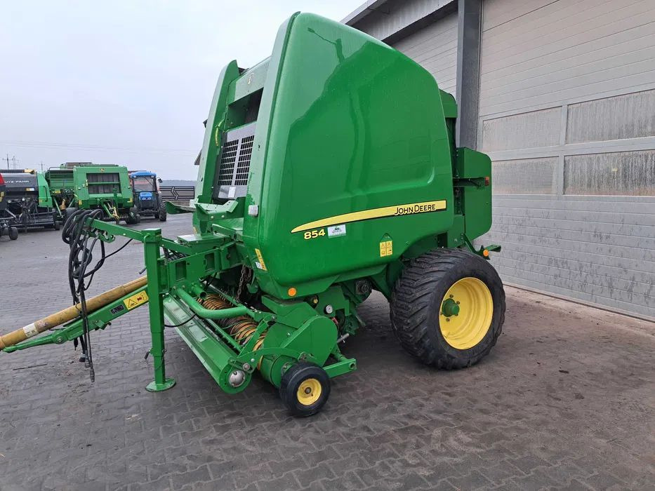 Prasa rolująca John Deere 854 - Lis na válcové balíky: obrázek 1 Prasa rolująca John Deere 854 - Lis na válcové balíky: obrázek 1